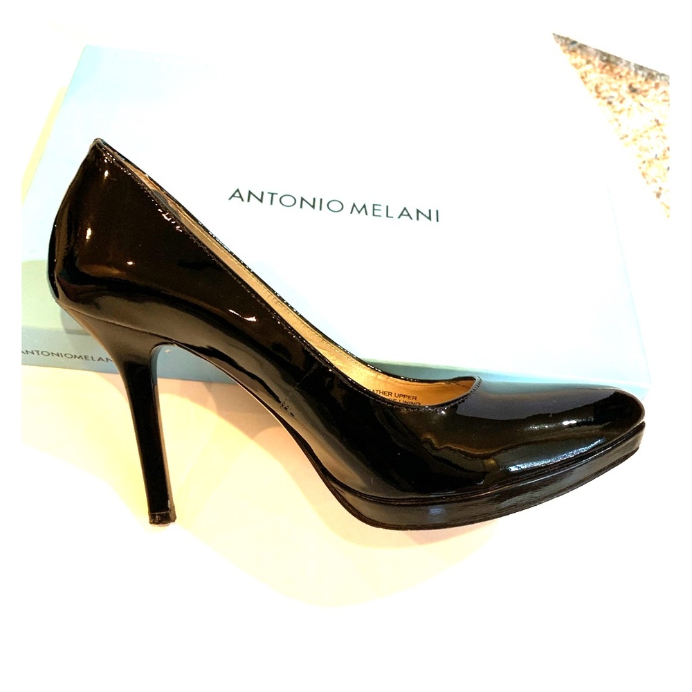 Antonio Melani black patent leather pumps (Joanne)